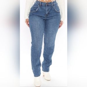 Keep It Classy Tapered Mom Jeans